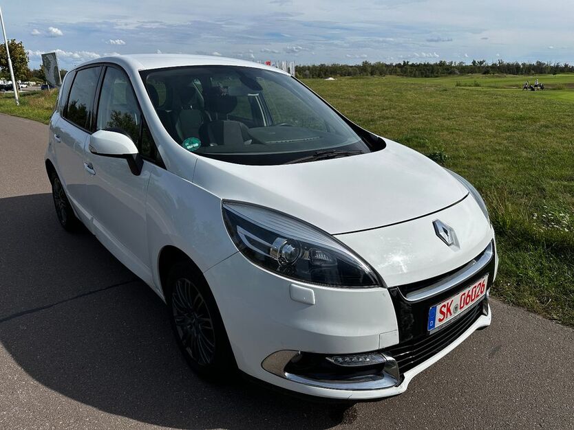 Renault Scenic 210.000 km 3.499 € HALLE 06116