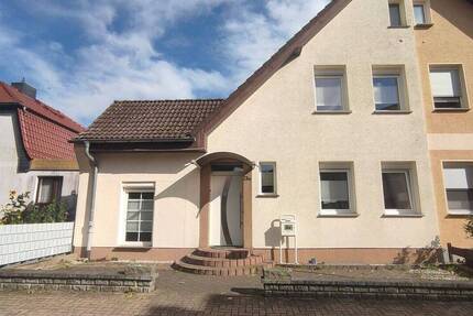 Haus Sandersdorf-Brehna Zscherndorf - 6 Zimmer, 130 m&sup2;, 300.000&euro; | Angebot:26018039