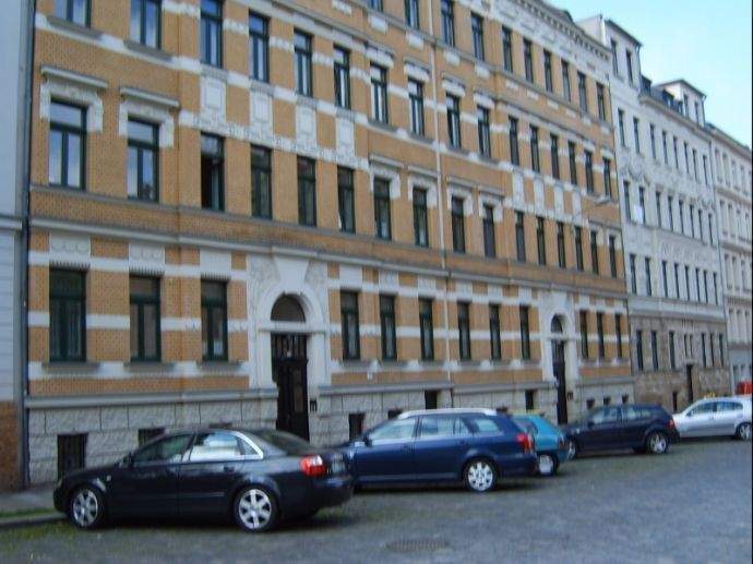 individuelle Dachgeschoss-WE im angenehmen Umfeld