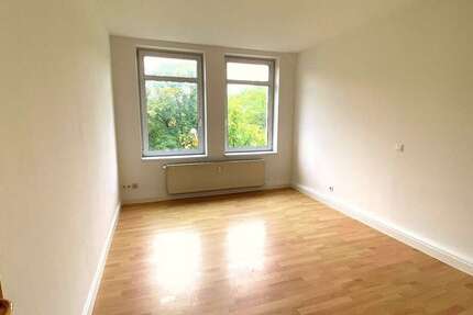 Wohnung Halle (Saale) Lutherplatz/Thüringer Bahnhof - 3 Zimmer, 67 m&sup2;, 676&euro; | Angebot:26247600