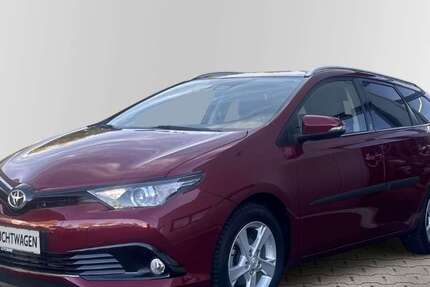 Toyota Auris 69.032 km 14.950 € Leipzig 04328