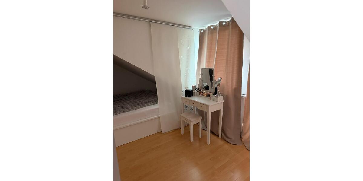 Dachgeschoßwohnung Halle (Saale) - 2 Zimmer, 49 m&sup2;, 570&euro; | Angebot:26661251