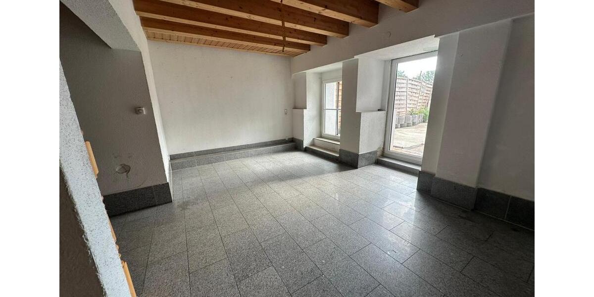 Reihenhaus Schkeuditz - 5 Zimmer, 130 m&sup2;, 1.250&euro; | Angebot:27624024