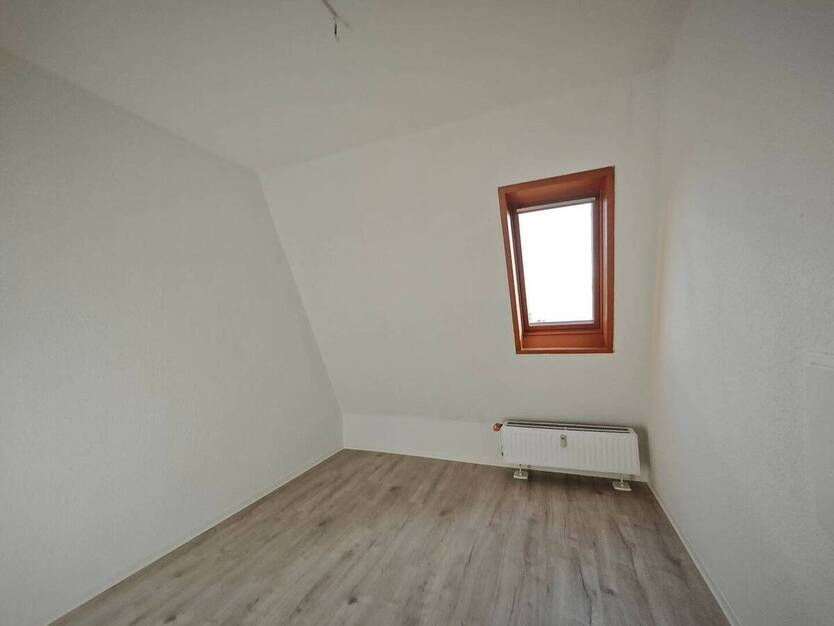 @ Sofort einziehen! Sanierte 4-Zimmer-Wohnung @ 4 zimmer