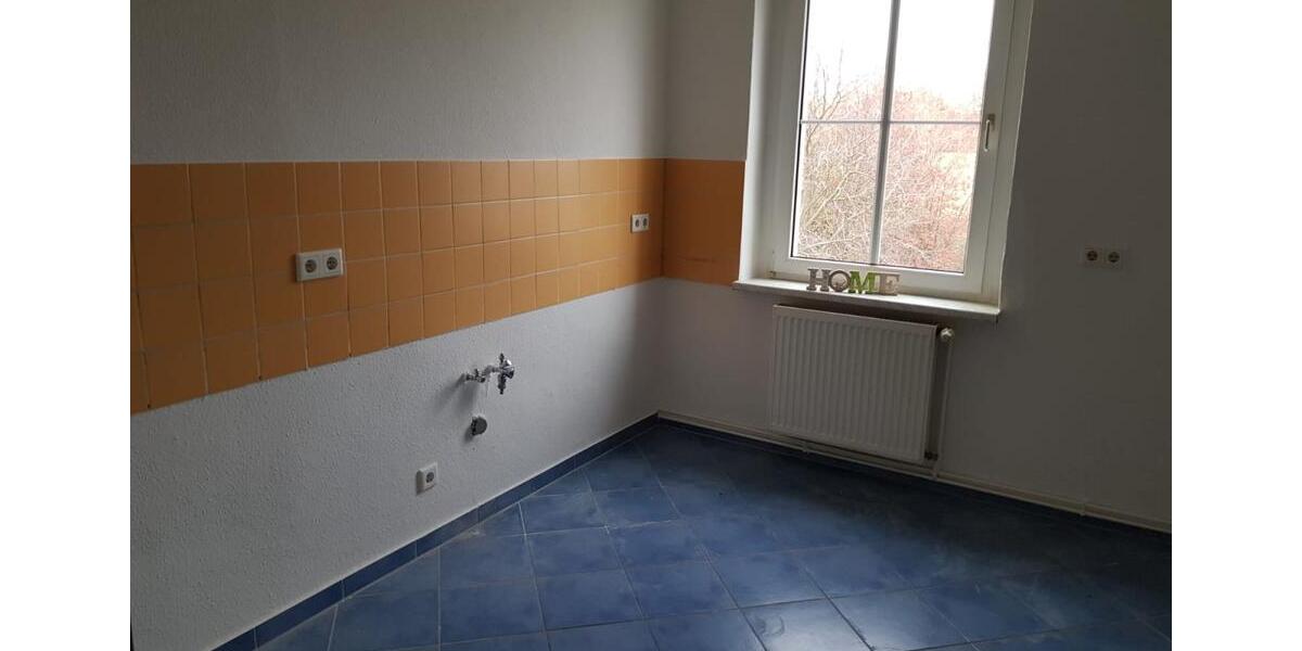 Etagenwohnung Braunsbedra - 3 Zimmer, 66 m&sup2;, 394&euro; | Angebot:25778861
