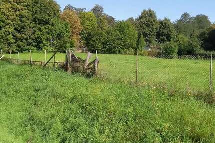 Baugrundstück für Mehrfamilienhäuser oder Eigenheime