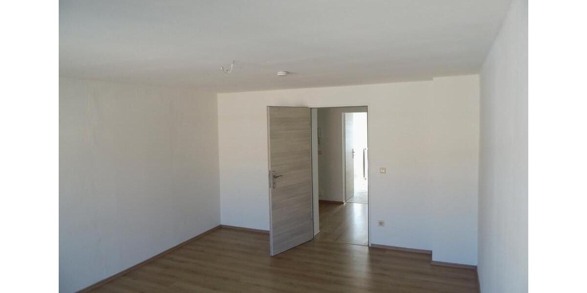 Dachgeschoßwohnung Sandersdorf-Brehna Torna - 3 Zimmer, 84 m&sup2;, 590&euro; | Angebot:26262555