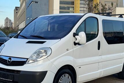 Opel Vivaro 236.000 km 9.900 &euro; Greppin , Bitterfeld-Wolfen 06803
