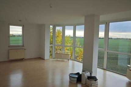 * 2- Zimmer mit Stellplatz in ruhiger Umgebung * sofort verfügbar 2 zimmer