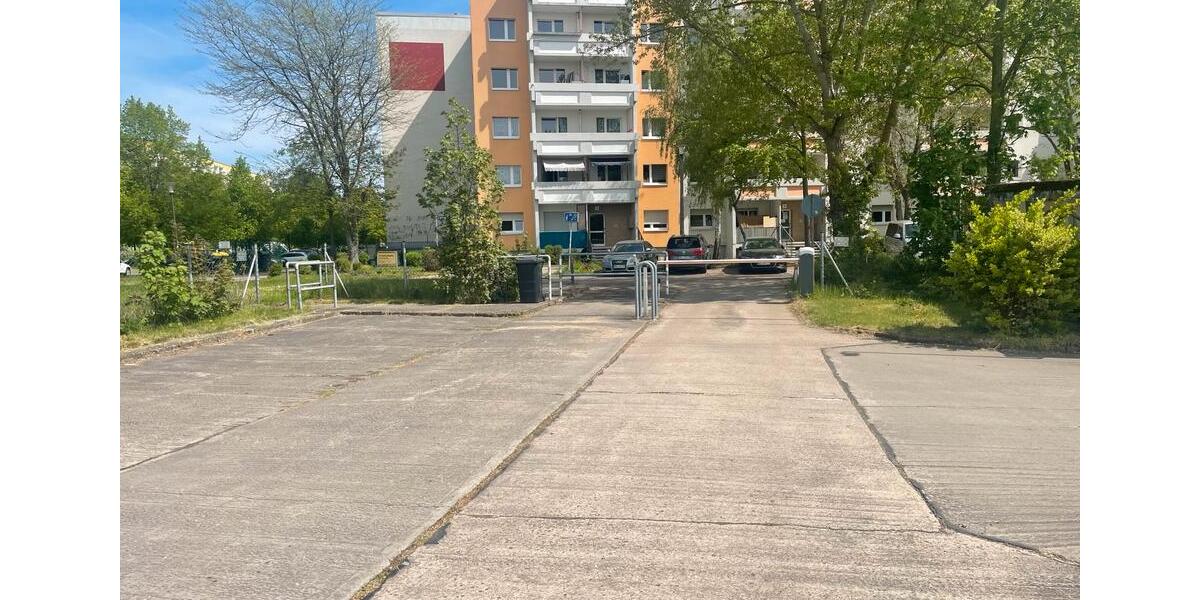 Garagen / Stellplätze Halle (Saale) Halle-Neustadt - 75&euro; | Angebot:26343795