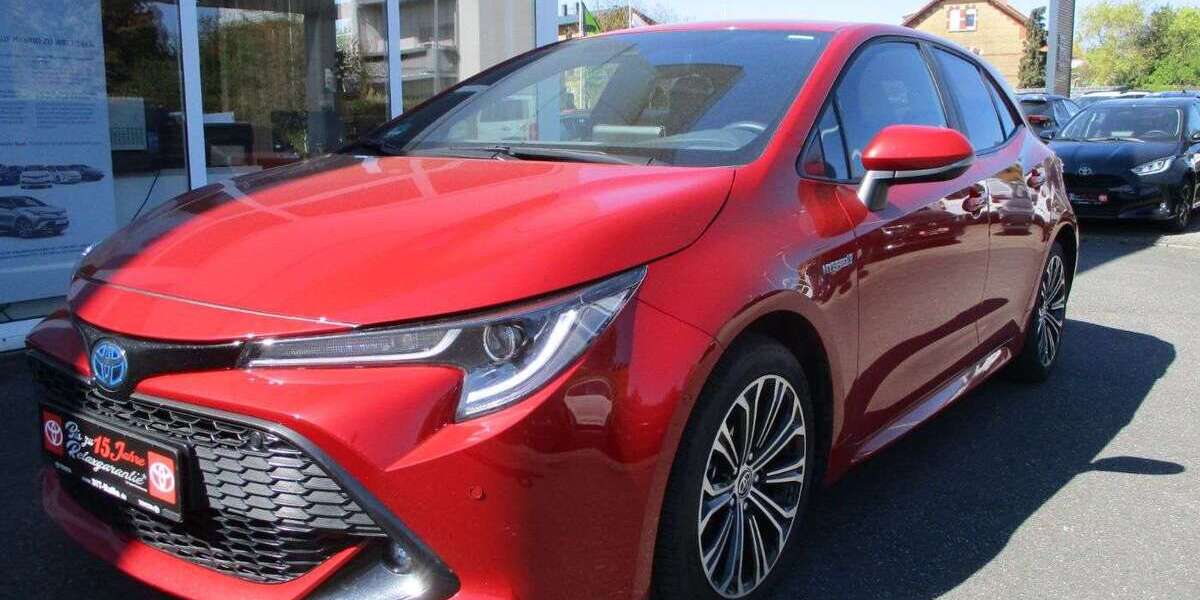 Toyota Corolla 17.155 km 20.199 &euro; Halle 06130