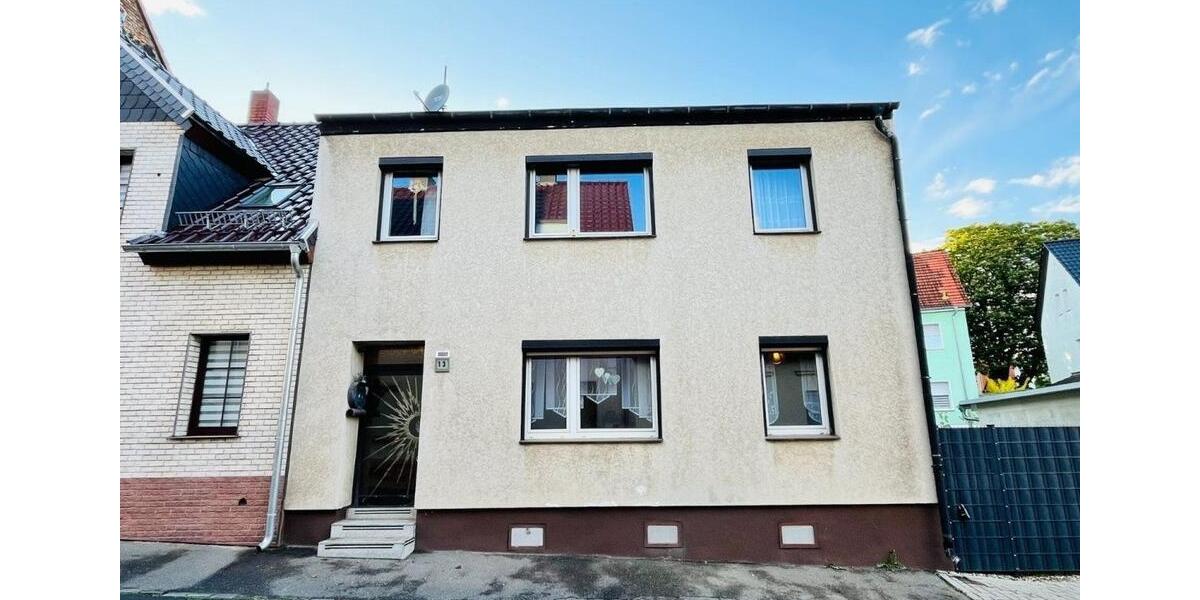Reihenhaus Eisleben (Lutherstadt) - 7 Zimmer, 132 m&sup2;, 37.000&euro; | Angebot:26786588