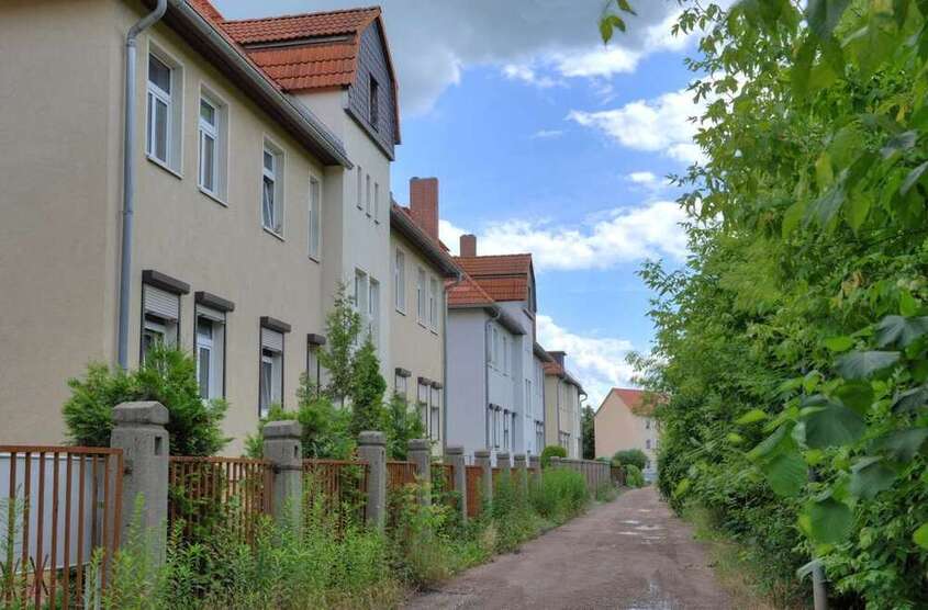 Wohnung zum Mieten in Halle 320 € 53.51 m²