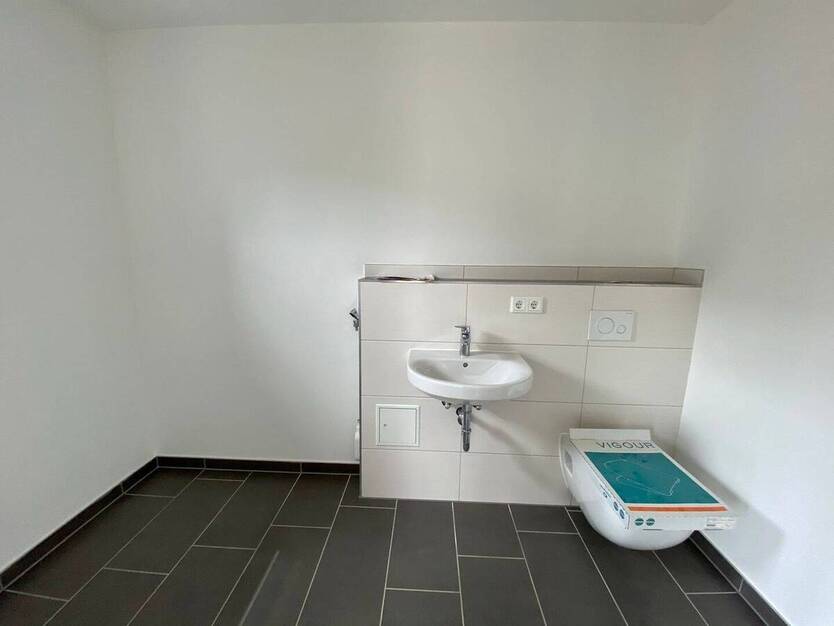 Einziehen und Wohlfühlen! Haushälfte mit Fußbodenheizung, Garage und Garten zu verkaufen! 4 zimmer