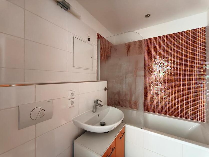 WIR RENOVIEREN für SIE zimmer