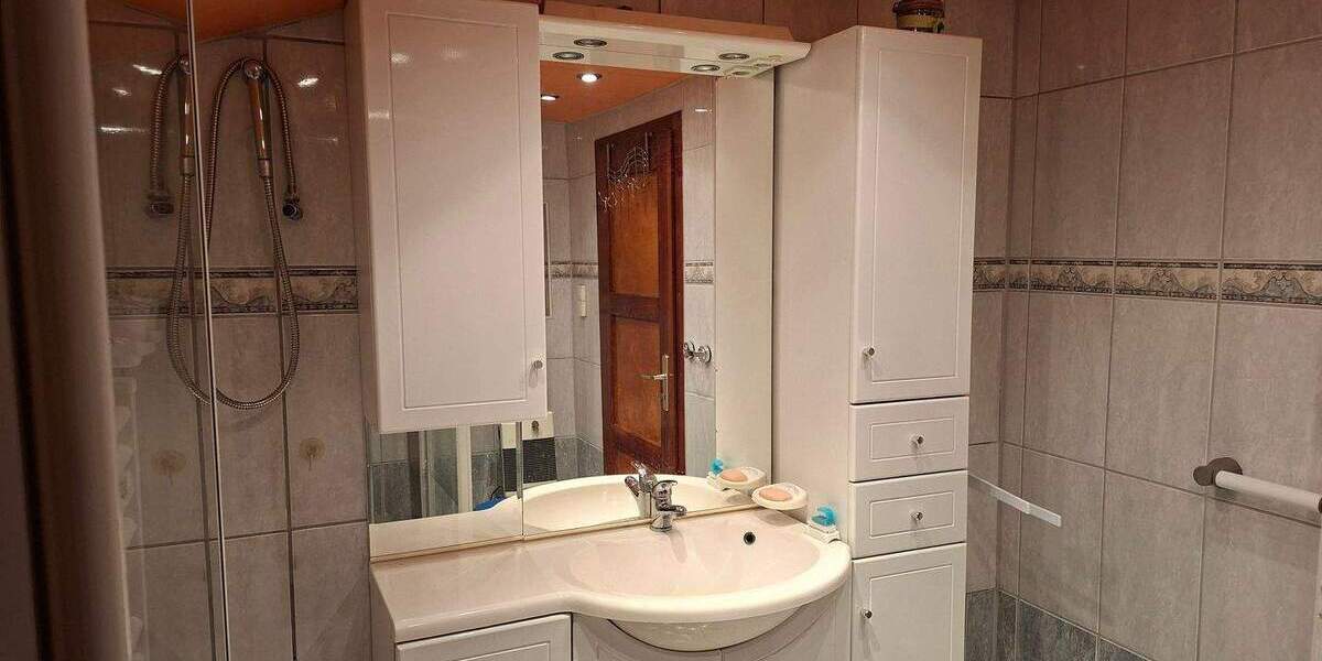 Doppelhaushälfte Halle (Saale) Dieselstraße - 7 Zimmer, 150 m&sup2;, 348.000&euro; | Angebot:25733955
