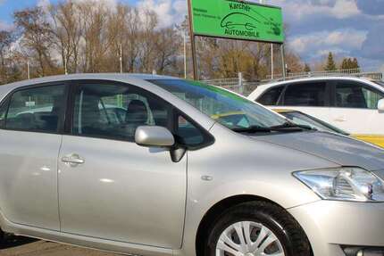 Toyota Auris 117.500 km 6.990 &euro; Holleben bei Halle 06179