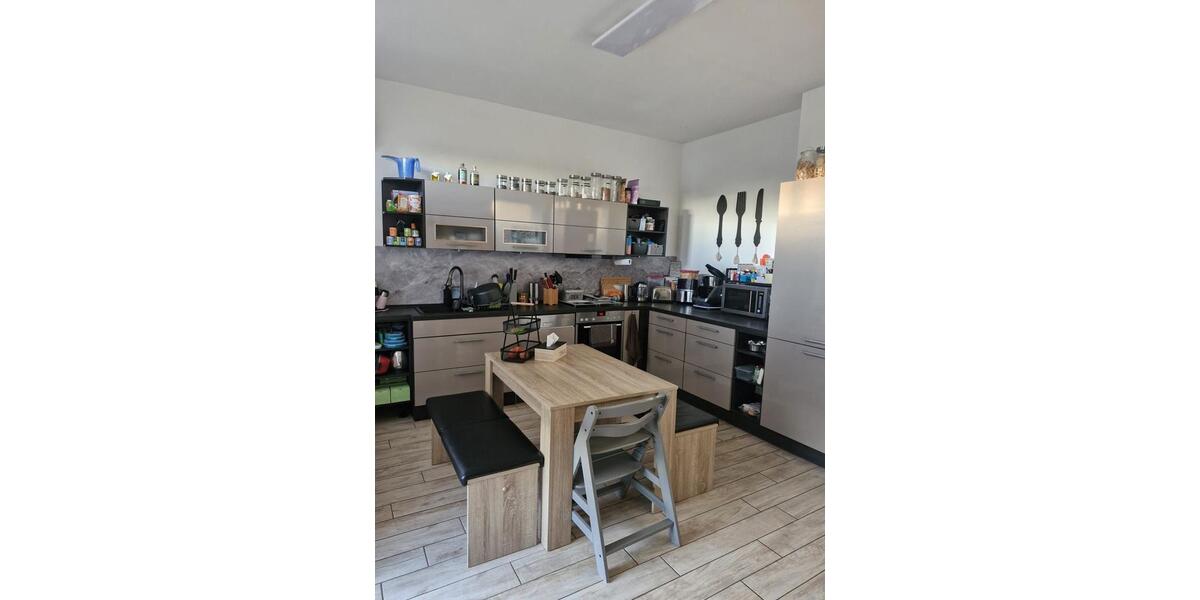 Etagenwohnung Halle (Saale) Silberhöhe - 4 Zimmer, 80 m&sup2;, 680&euro; | Angebot:26703980