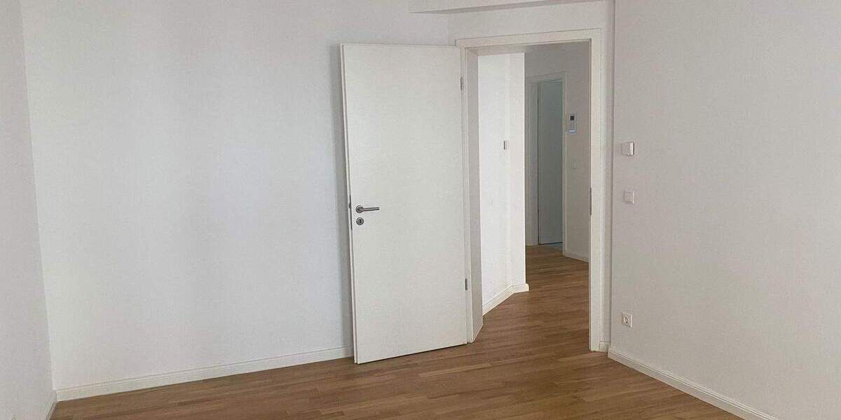 Zimmer Halle (Saale) Innenstadt - 2 Zimmer, 50 m&sup2;, 650&euro; | Angebot:25770424