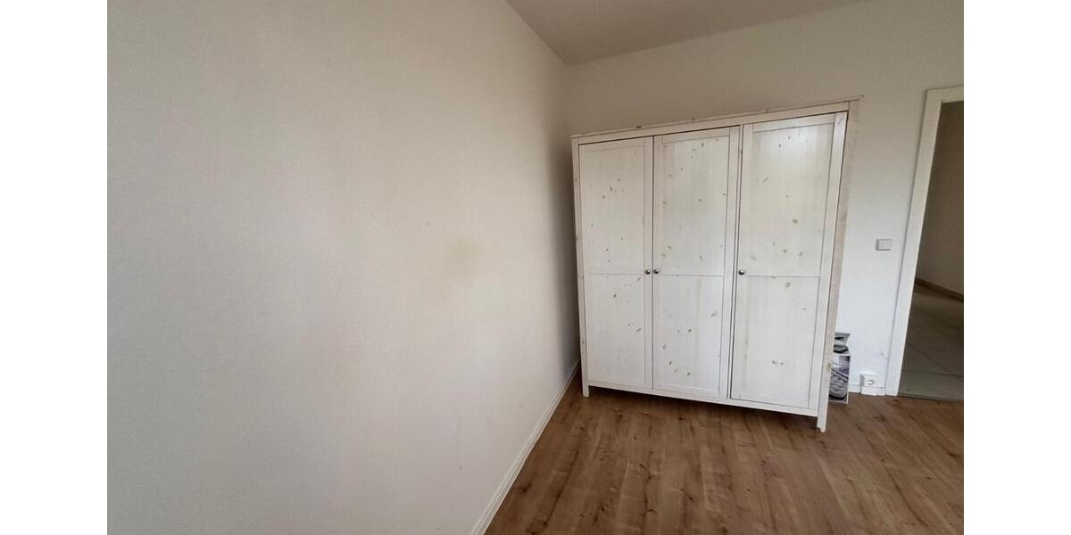 Etagenwohnung Halle (Saale) Halle-Neustadt - 3 Zimmer, 56 m&sup2;, 420&euro; | Angebot:25943676