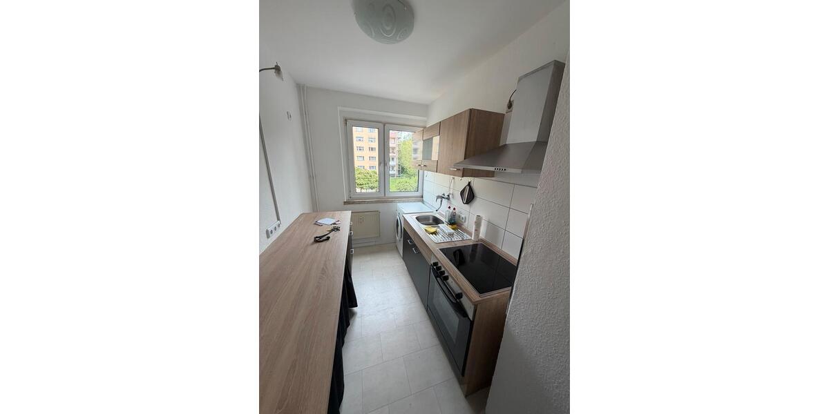 Etagenwohnung Leuna - 2 Zimmer, 45 m&sup2;, 460&euro; | Angebot:24919518
