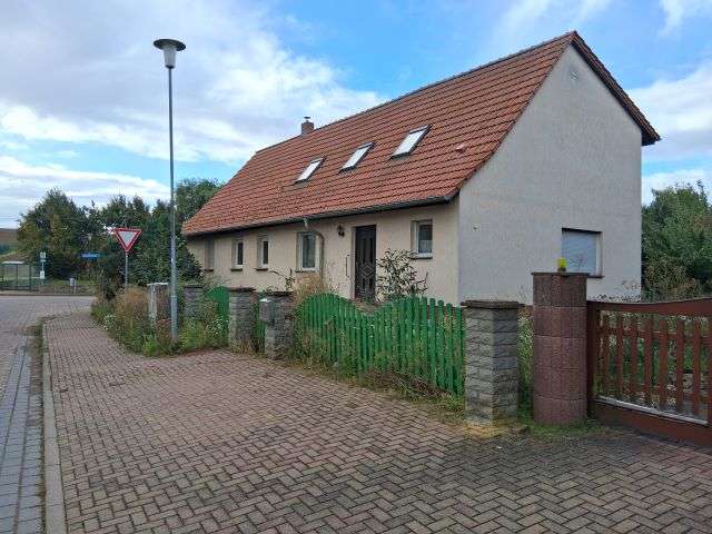 Haus zum Kaufen in Hornburg 125.000 € 180 m²