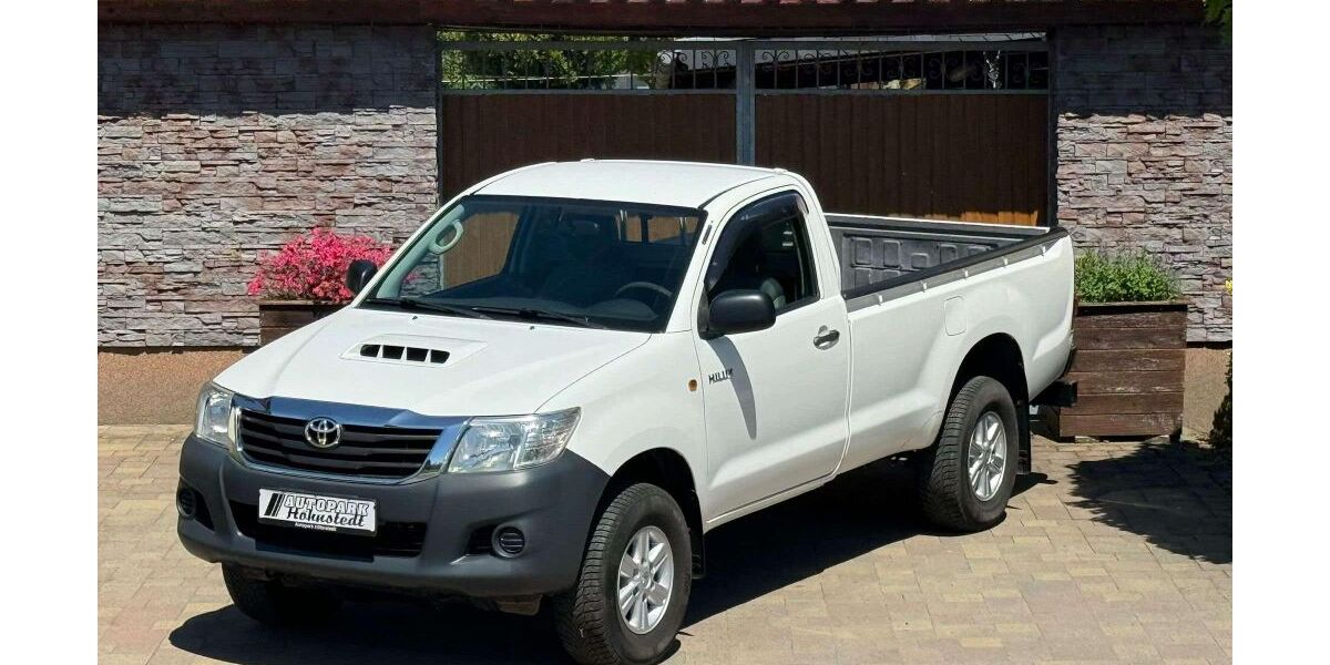 Toyota Hilux 207.841 km 15.999 &euro; Salzatal 06198