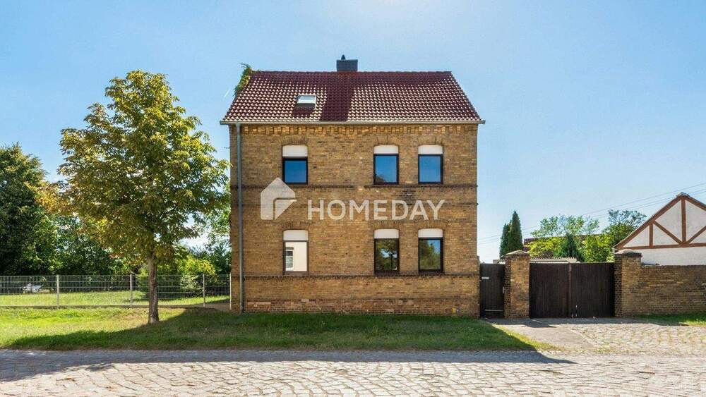 Einfamilienhaus Bitterfeld-Wolfen Reuden a d Fuhne - 7 Zimmer, 145 m&sup2;, 149.000&euro; | Angebot:25684143