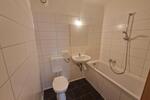 **FAMILIEN WILLKOMMEN**4-Zimmer-Wohnung Balkon 2.Etage Bad mit Wanne ab sofort