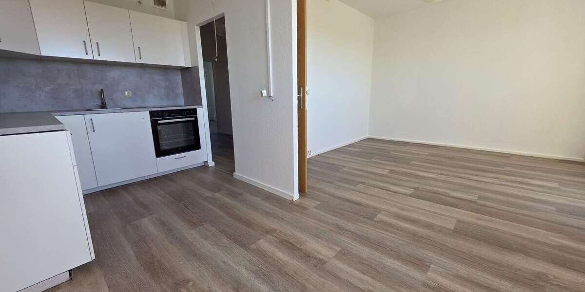 Etagenwohnung Halle Neustadt - 4 Zimmer, 65 m&sup2;, 435&euro; | Angebot:26794504