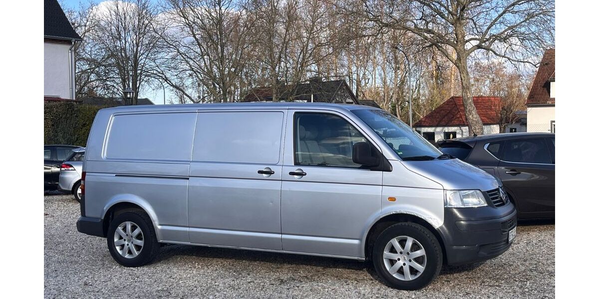 VW T5 Transporter 280.000 km 4.990 &euro; Bitterfeld-Wolfen 06766