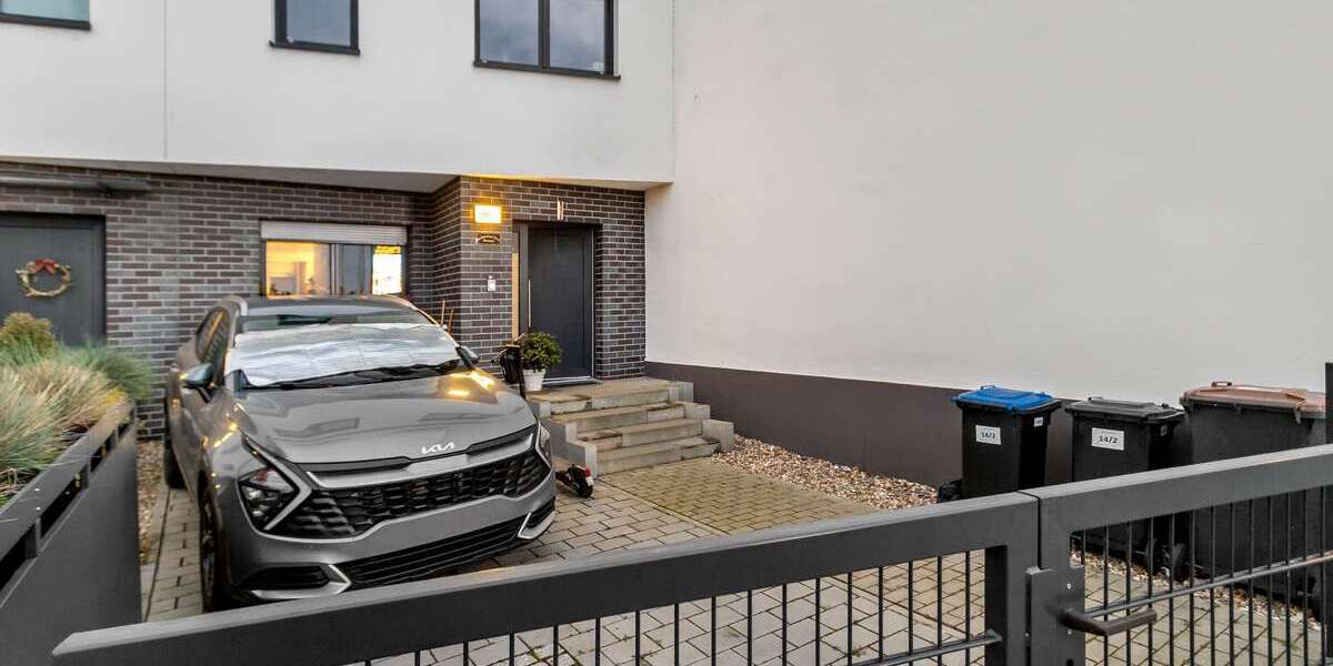 Haus zum Mieten in Halle 1.600 € 155 m² 5 zimmer