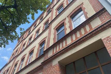 Wohnung zum Mieten in HalleSaale 470 € 64 m²