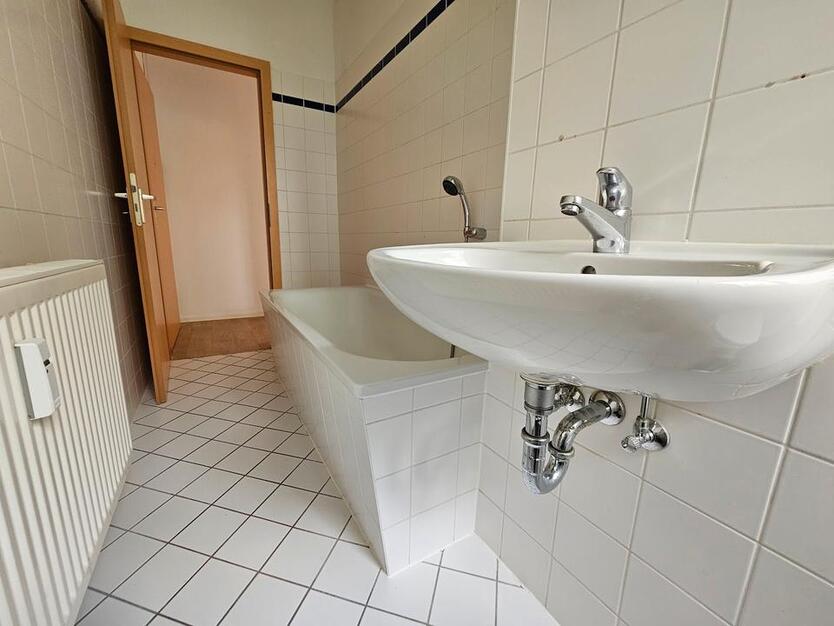 Wir renovieren für Sie! 3-Zimmer-Wohnung mit Balkon und 300 € Gutschein*!