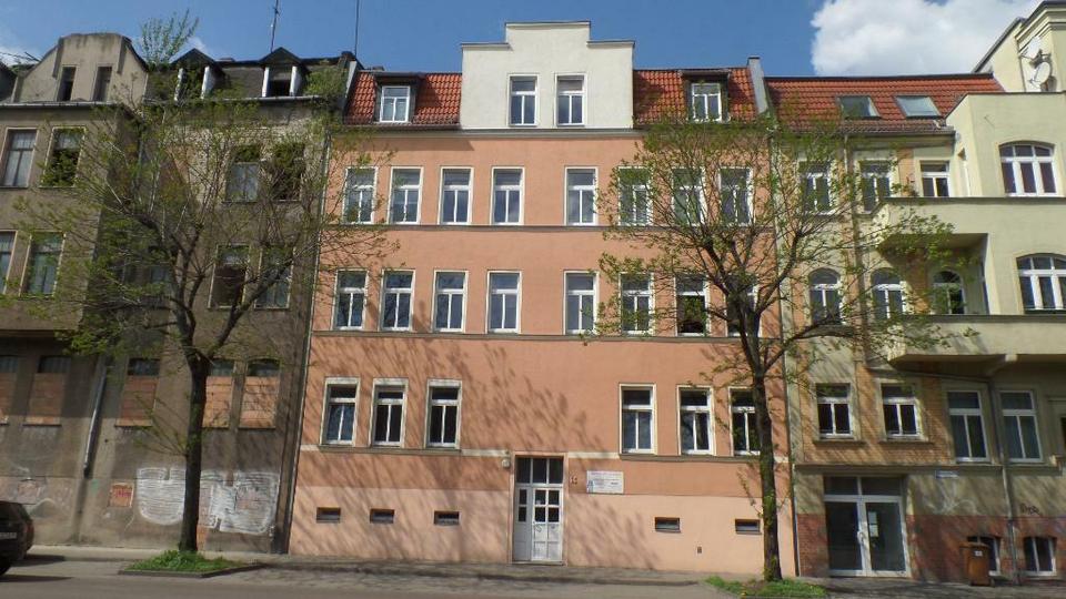 Etagenwohnung Halle (Saale) Büschdorf - 4 Zimmer, 100 m&sup2;, 700&euro; | Angebot:26587421