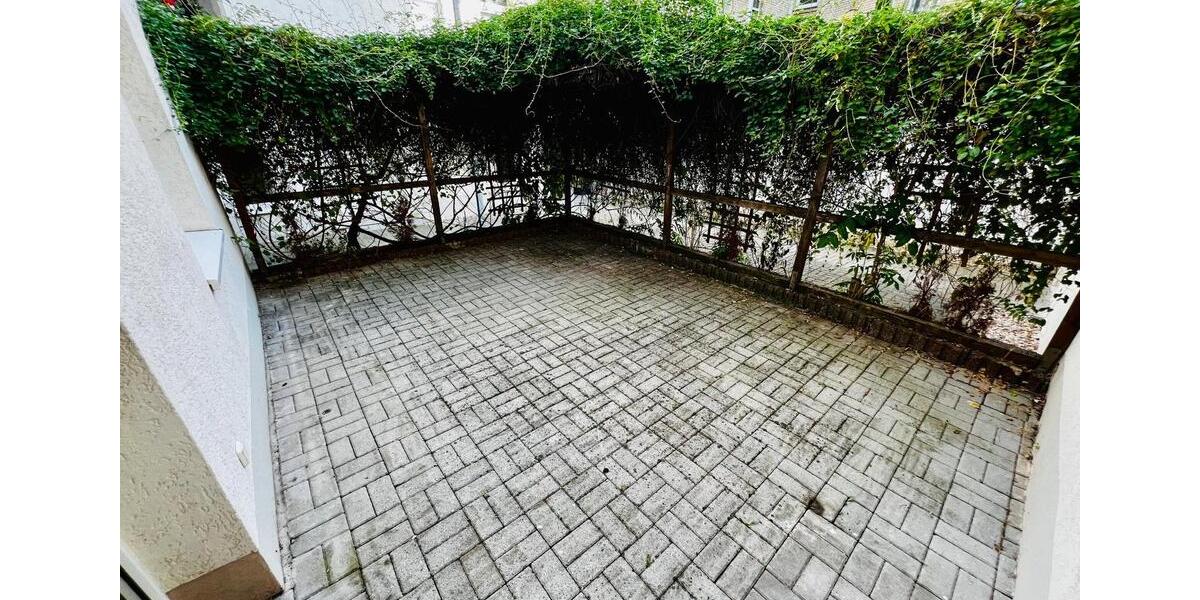 Erdgeschoßwohnung Halle (Saale) Damaschkestraße - 3 Zimmer, 100 m&sup2;, 800&euro; | Angebot:24963401