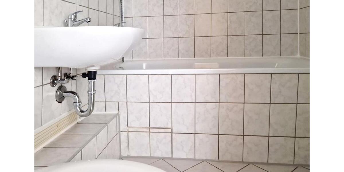 Etagenwohnung Halle (Saale) Halle-Neustadt - 4 Zimmer, 73 m&sup2;, 483&euro; | Angebot:25367633