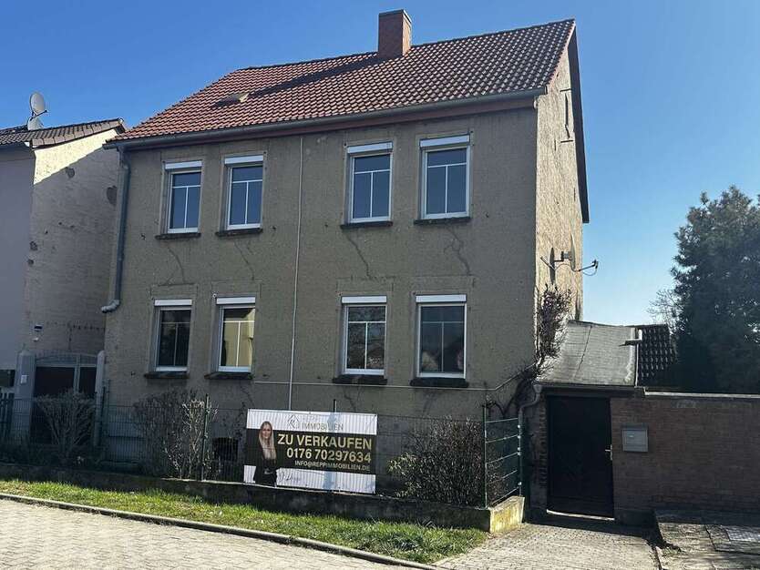Haus zum Kaufen in Halle (Saale) 175.000 € 140 m²