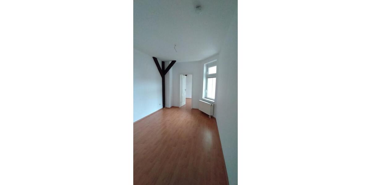 Dachgeschoßwohnung Halle (Saale) Damaschkestraße - 4 Zimmer, 67 m&sup2;, 570&euro; | Angebot:26573001