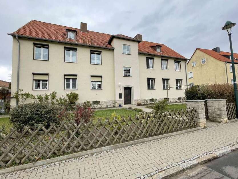 Wohnung zum Mieten in Schkopau 769 € 77 m²