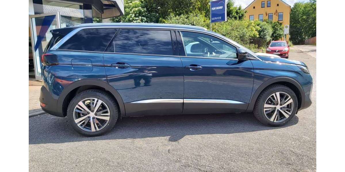 Peugeot 5008 1.550 km 28.390 &euro; Halle / Mötzlich 06118
