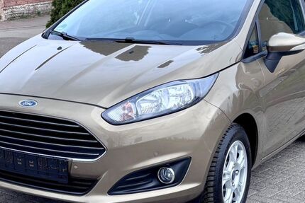 Ford Fiesta 85.601 km 6.990 &euro; Schkopau / OT Wallendorf 06258