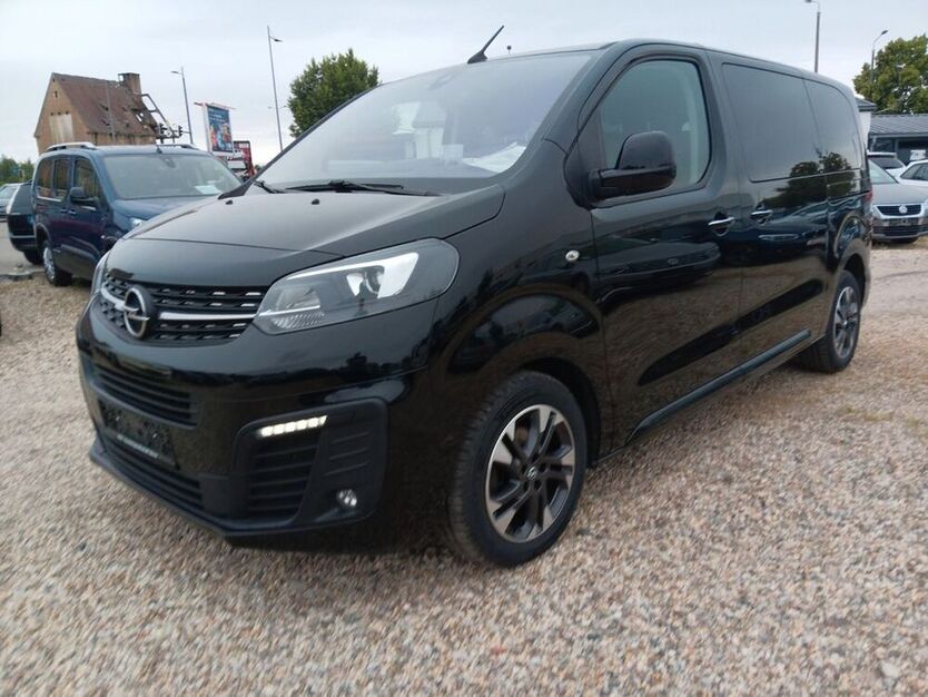 Zafira Life