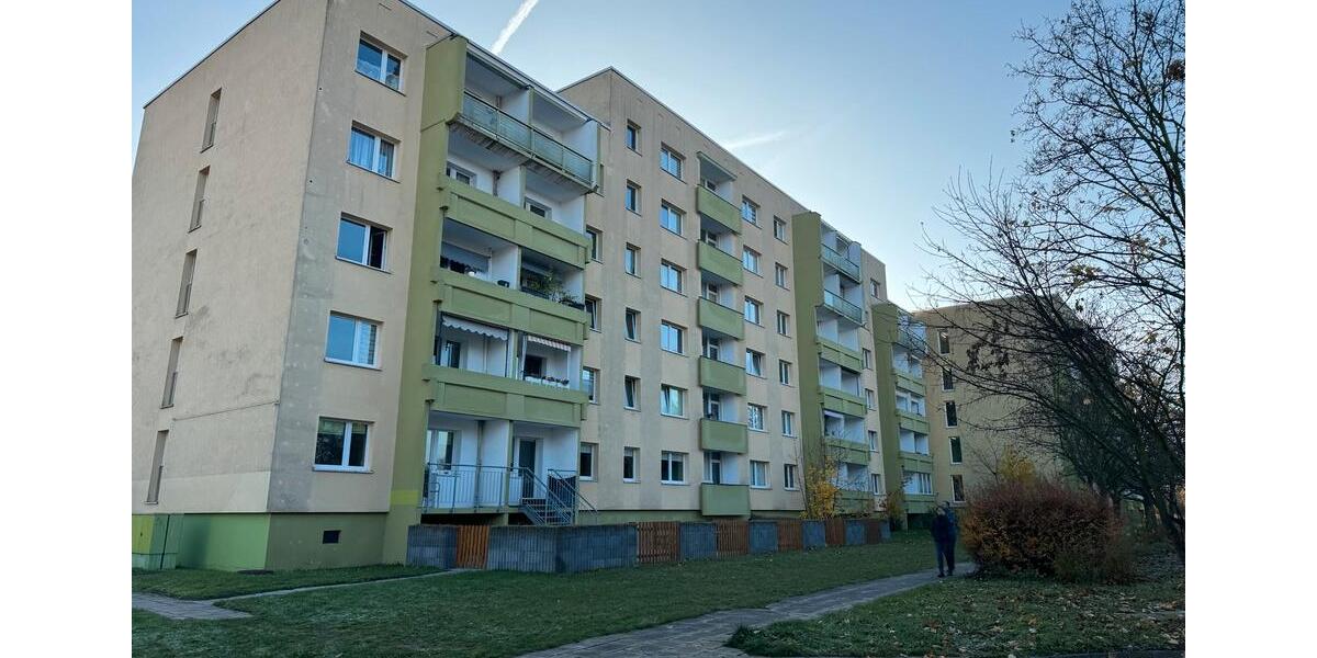 Etagenwohnung Halle (Saale) Damaschkestraße - 1 Zimmer, 30 m&sup2;, 276&euro; | Angebot:24872017