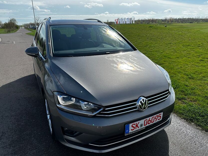 VW Golf 89.000 km 12.799 € HALLE 06116