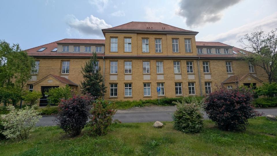 Erdgeschoßwohnung Bitterfeld-Wolfen Wolfen - 2 Zimmer, 49 m&sup2;, 72.000&euro; | Angebot:25757066