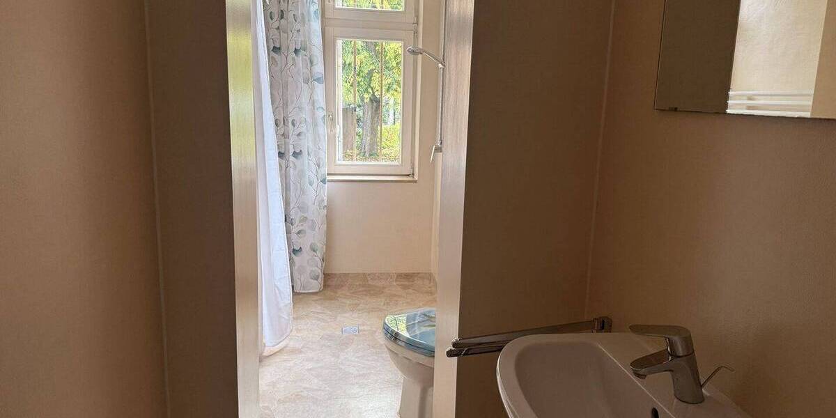 Etagenwohnung Bitterfeld Anhaltsiedlung - 4 Zimmer, 120 m&sup2;, 755&euro; | Angebot:26502887
