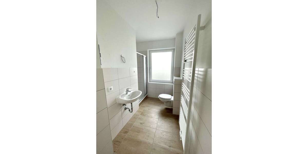 Etagenwohnung Bitterfeld-Wolfen OT Bitterfeld Bitterfeld - 2 Zimmer, 57 m&sup2;, 354&euro; | Angebot:27637556