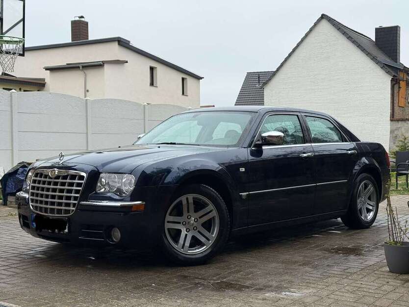 Chrysler 300C 132.000 km 11.500 € Petersberg 06193