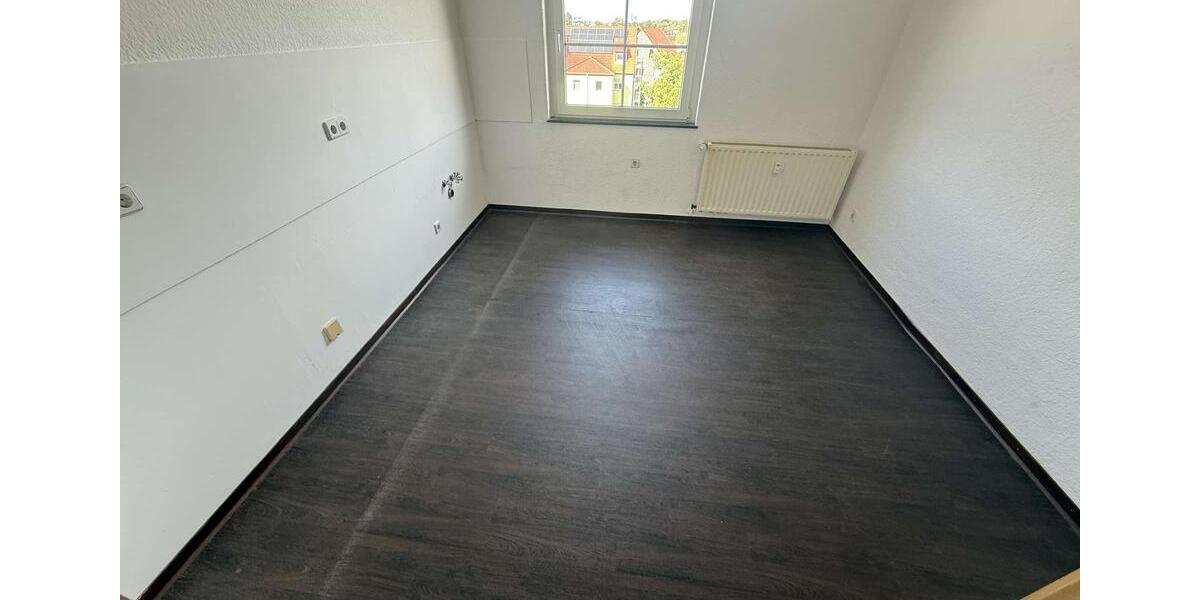 Etagenwohnung Leuna - 2 Zimmer, 66 m&sup2;, 396&euro; | Angebot:22455701